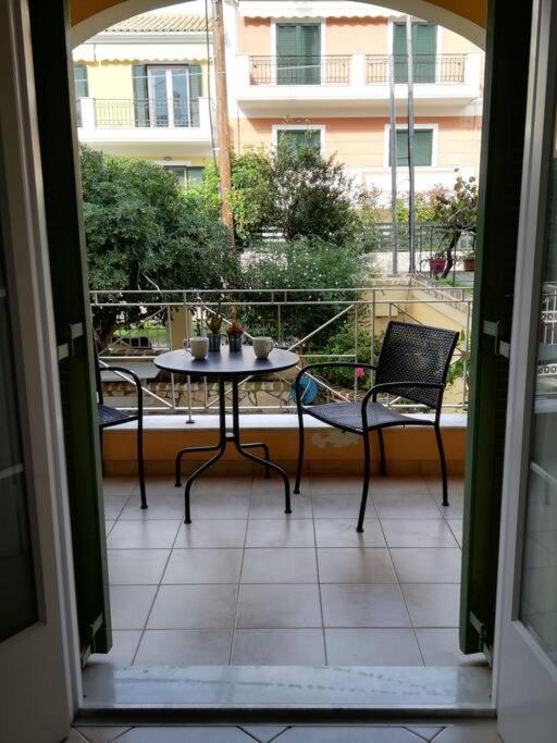 Sunny Stay Furnished Apartment In Kanoni Ngoại thất bức ảnh